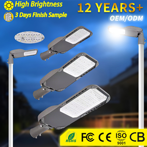 Lámpara LED de Calle de Alta Luminosidad a Precio de Fábrica, IP67 para Exteriores, 50W 100W 150W 200W 250W, Diseño Delgado Tipo Espada para Iluminación Vial - Product Image 1