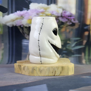 Pesadilla antes de Navidad Oogie Boogie Tiki Mug Spooky Cerámica de inspiración vintage para vino y cócteles tropicales Uso en fiestas - Product Image 3
