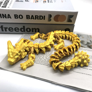 Nouveauté transfrontalière : Ornements de <span class=keywords><strong>dragon</strong></span> marteau en plastique imprimés en 3D, combinaison multicolore, cadeau d'anniversaire original et cool - Product Image 4