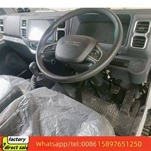 ISUZU 4x2 6 ruedas neumáticos tanque vacío inodoro lechón 6cbm 8cbm camión de vacío séptico camiones de aguas residuales en Dubai - Product Image 6