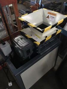 Trituradora de Metal y Plástico de Doble Eje de Grado Industrial, Caja de Engranajes Potente, Motor de Alta Potencia para Reciclaje de <span class=keywords><strong>Cobre</strong></span> y Materiales Duros - Product Image 1