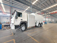 Camion de ravitaillement aérien CLW 8x4, capacité de 30 tonnes, ravitaillement sous pression, corps de réservoir en alliage d'aluminium, stockage d'huile Jet A-1 Wing, NFPA 407