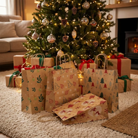 Sacs cadeaux de Noël en papier kraft naturel avec imprimé forêt vintage et poignées torsadées pour les fournitures d'emballage de fêtes