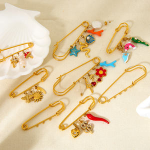 Acessórios de Vestuário Versáteis e Multifuncionais <span class=keywords><strong>DIY</strong></span> Pingente Personalizado em Aço Inoxidável Banho de Ouro 18K - Product Image 1