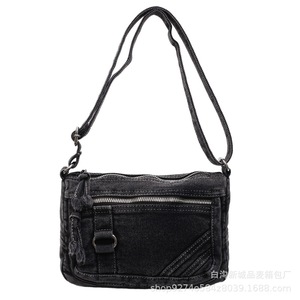 Sac bandoulière carré en PP texturé grande capacité pour filles, style coréen, avec fermeture élastique en cristal, idéal pour les trajets quotidiens - Product Image 5