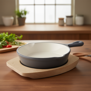 Mini padella Magma Grey con supporto in legno per servire a tavola - Product Image 3