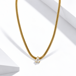 Collier pendentif chaîne serpent plaqué or 14 carats pour femme avec zircon cubique taille poire, design minimaliste pour un usage quotidien - Product Image 1