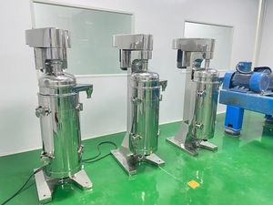 Machine de séparation de yaourt industrielle, pompe centrifuge tubulaire, haute productivité, capacité de 10 à 1000 L/h pour le yaourt grec et le lactosérum - Product Image 1