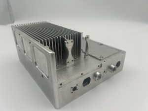 Kundenspezifische Bearbeitung von stranggepresstem Aluminium- und Edelstahlprofilzubehör mit CNC-Maschinen und Räumdienstleistungen - Product Image 6