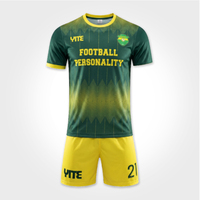 YITE Özel Logo Erkek Yeşil Renk Futbol Forması Futbol Takımı %100 Polyester Hızlı Kuruyan UPF 50+
