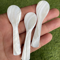 Cuillère en nacre gravée sur mesure en forme d'éventail, 7/8/9 pouces, cuillère à caviar et à glace personnalisée pour la vaisselle de mariage