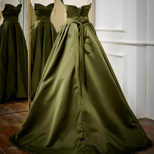 Robe de mariée Jancember LDC6566 en satin vert, style princesse, sans manches, plissée - Product Image 3