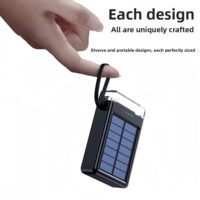 Batterie solaire portable à LED lithium-ion avec câble, 10000 mAh, sortie multi-ports personnalisée, chargeur de téléphone, stations d'alimentation