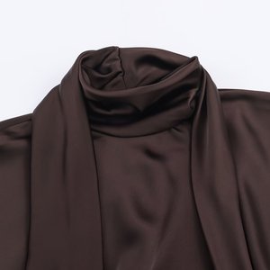 KAR&OT ZA 2025 Nuova Collezione Invernale: Abito <span class=keywords><strong>Corto</strong></span> <span class=keywords><strong>a</strong></span> Collo Alto con <span class=keywords><strong>Maniche</strong></span> <span class=keywords><strong>Lunghe</strong></span> e Dettaglio Plissettato in Raso 9736332 - Product Image 4