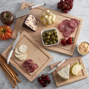 Juego de tablas de cortar duraderas de madera de caucho, tablas de cortar de madera de tres tamaños con diseño reversible de ranura de jugo profundo para uso en la cocina - Product Image 6