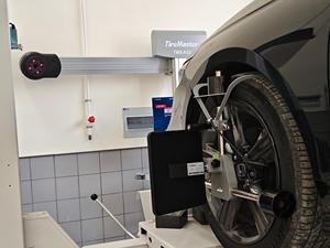 Machine d'alignement 3D à faible coût avec calibration ADAS pour atelier de réparation automobile, avec équilibreuse et démonte-pneus - Product Image 3