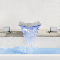 Robinet de baignoire thermostatique en laiton chromé à montage sur pont, cascade romaine avec douchette à main