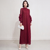 Robe longue plissée à col montant pour femme, avec volants 3D sculpturaux, manches longues, plissé vertical, élégante et modeste, vente en gros