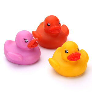 Embalaje personalizado pato de goma baño de la familia de flotar luz intermitente pato de goma - Product Image 3