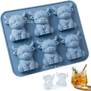 Molde para cubitos de hielo Highland Cow, bandeja de silicona de 6 cavidades para enfriar bebidas - Product Image 2