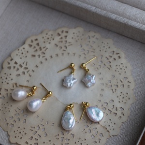 Nouvelles Boucles <span class=keywords><strong>d</strong></span>'Oreilles Pendante pour Femme en Perle <span class=keywords><strong>d</strong></span>'Eau Douce Blanche Haute Luminosité, Design Simple et Élégant, Motif Petite Étoile Goutte <span class=keywords><strong>d</strong></span>'Eau - Product Image 3