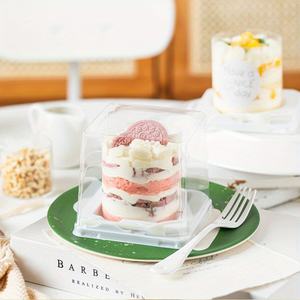 Emballage de desserts carré en plastique PET transparent jetable Boîtes <span class=keywords><strong>à</strong></span> gâteaux formées sous vide avec fourchette pour usage alimentaire - Product Image 5