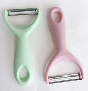 ที่ปอกผักแบบหมุนด้วยมือ - ที่ปอกมันฝรั่งใบมีดคมสแตนเลสพร้อมโครงสร้างหล่อขึ้นรูปแข็งแรง - Product Image 4