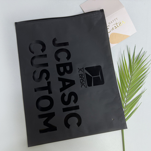 Bolsas de Plástico Biodegradables Personalizadas con Cierre Zip y Acabado Mate/Esmerilado, Bolsas para Ropa, Camisetas y Trajes de Baño con Logotipo - Product Image 5
