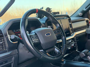 Pick-up Ford F-150 Raptor d'occasion chinois, 6.2 V8, véhicule tout-terrain, transmission automatique, sièges en cuir foncé, grandes roues R17, conduite à gauche - Product Image 3