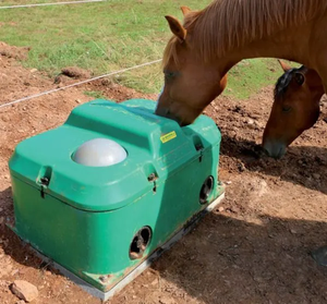 Mangeoire en plastique rotomoulé, moulage par rotation OEM, fournisseur de moules rotomoulés, moule rotomoulé OEM, moule en plastique pour rotomoulage - Product Image 1