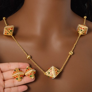 Ensemble de bijoux pour femmes, collier et boucles d'oreilles en cuivre plaqué or 18 carats de haute qualité avec zircon, style Dubai - Product Image 2