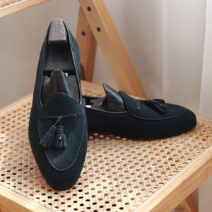 Chaussures habillées décontractées pour hommes en cuir souple de haute qualité, avec des accents en cuir à franges - Product Image 1