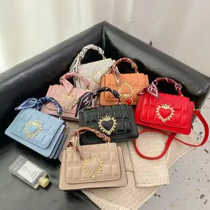 Factory Hot Sell Scarf Hand Bags 2022 Young Lady Latest Fashion Love Purses Luxury Handbag For Woman