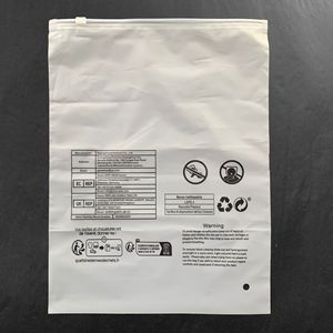 ZT Vente chaude Sacs d'emballage transparents blancs en PE avec fermeture éclair de sécurité n°5 pour vêtements transfrontaliers et sacs pour t-shirts - Product Image 6