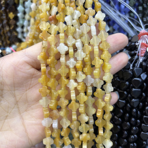 HUI RUI Piedra Natural 8*8*3mm Cuentas de trébol Piedra Natural Cristal Forma de trébol Cuentas espaciadoras de piedra para la fabricación de joyas Collar - Product Image 5