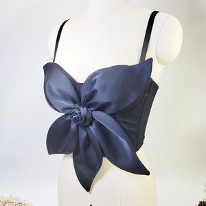 8920 Débardeur <span class=keywords><strong>Bustier</strong></span> Femme à Col en V en Dentelle, Style Doux, avec Nœud Papillon 3D, Grandes Fleurs et Baleines, Séchage Rapide - Product Image 2