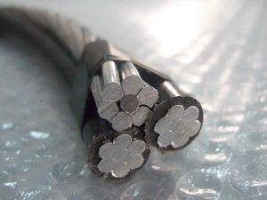 Cavo Industriale Intrecciato Triplex <span class=keywords><strong>2x2</strong></span>/0+2/0AWG in Alluminio con Isolamento XLPE per Installazioni Aeree - Product Image 4