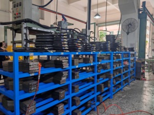 Nouvelle arrivée, raquette de padel professionnelle OEM en fibre de carbone 18K, surface 3D <span class=keywords><strong>Spin</strong></span>+Matte Finish, avec un noyau en mousse EVA 19-22 pour joueur - Product Image 5