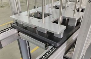 Modular Automated Stainless Steel Belt Pallet Transfer Conveyor System 20m/min Speed Multi-Voltage (110V-415V) Customizable - Product Image 3
