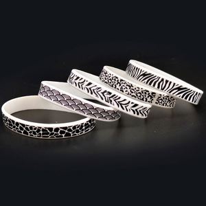 Bracelets en caoutchouc à imprimé animal, bracelets en silicone, bracelet en caoutchouc à thème animal, bracelet imperméable pour fête d'anniversaire sur le thème de la jungle - Product Image 3