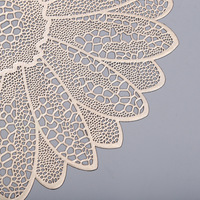 Décor de Table creux métallique or chargeur napperons vinyle feuille tissée PVC assiettes tapis pour réception de mariage de vacances
