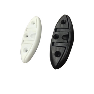 Crampon d'amarrage en nylon à 3 trous pour bateaux, yachts et matériel marin - Product Image 1
