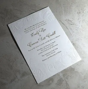 Tarjeta de invitación de boda con tipografía clásica de lujo, impresión con forma especial, 2023