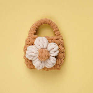 Sac à casque tricoté fait main en gros, nouveau modèle, mini sac de rangement pour monnaie, sac mignon en crochet à fleurs - Product Image 2