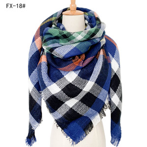 Écharpe carrée en laine à carreaux pour femme, châle chaud d'hiver avec bordure à franges - Product Image 2