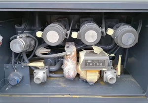 Camión de Reabastecimiento de Combustible HOWO Todoterreno 4X4 <span class=keywords><strong>con</strong></span> Medidor de Flujo y Carrete de Manguera para Reabastecimiento de Helicópteros - Product Image 5
