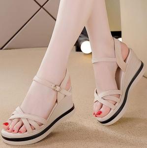 Sandali con Suola Spessa di Alta Qualità per Donne, Novità Estate 2024, Sandali con Tacco Alto a Fascia Singola - Product Image 6