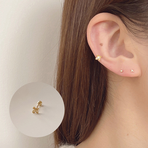 ต่างหูแบบเกลียว ROXI ประดับดอกไม้ ไข่มุก เพชร ดีไซน์แฟชั่น เงินแท้ 925 ชุบทอง 18K - Product Image 6