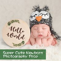 Panneau d'annonce de naissance « Hello World » en bois sculpté avec message pour bébé nouveau-né