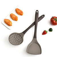 Ensemble de 8 ustensiles de cuisine en silicone avec manche en PP, spatule, cuillère, louche, spatule à retourner pour la cuisine quotidienne